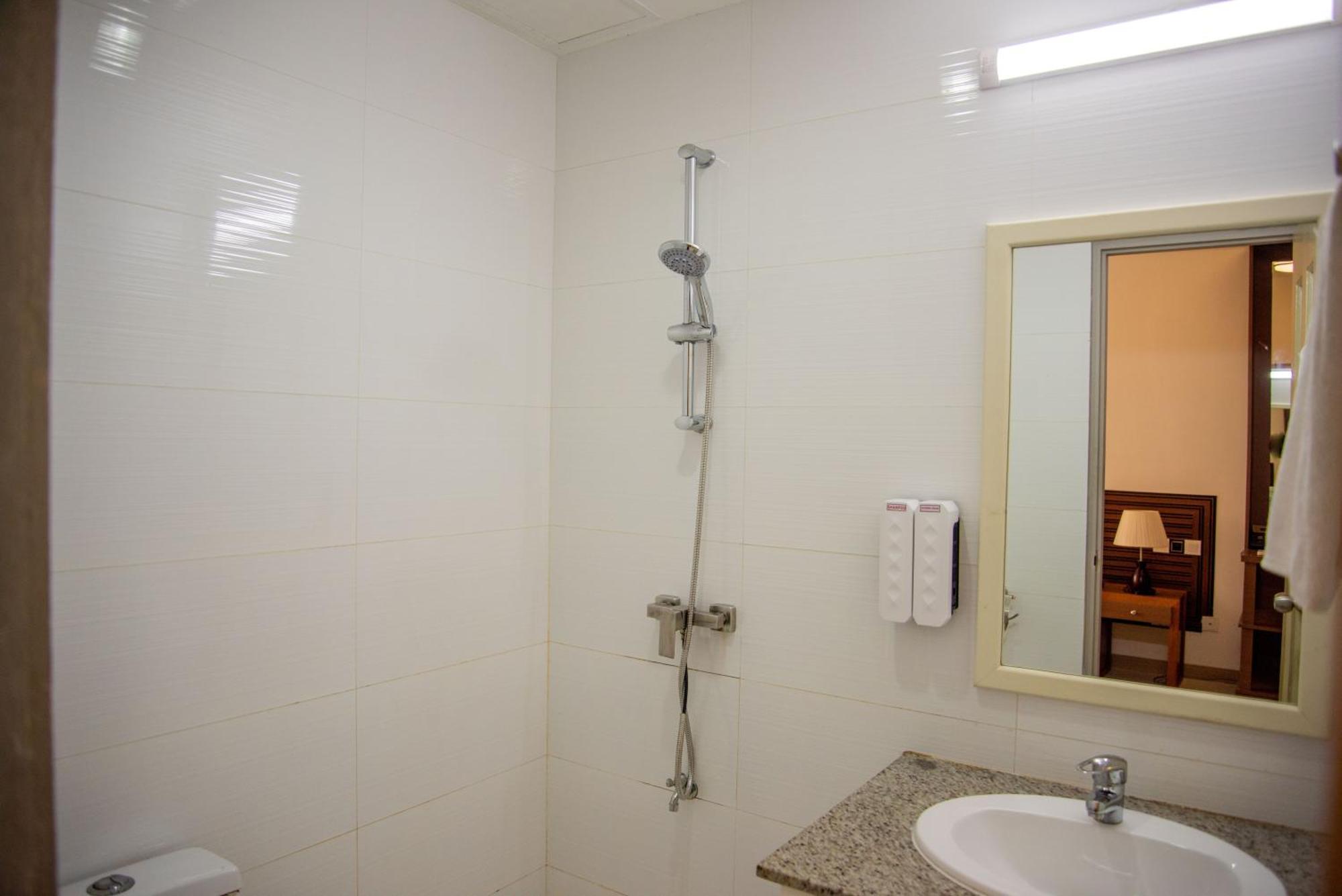 Hs Miracle Grand Hotel Hulhumale Bagian luar foto