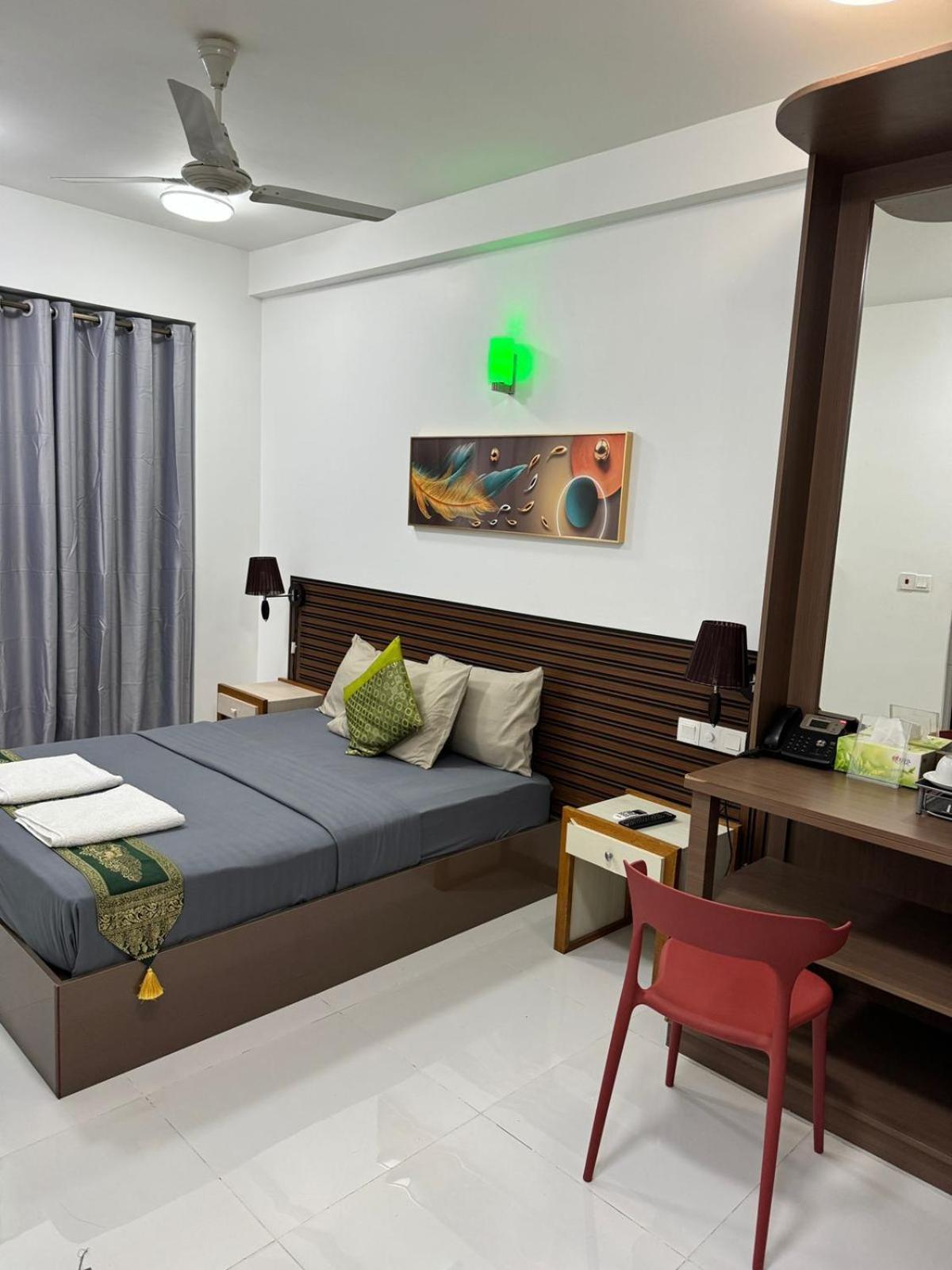 Hs Miracle Grand Hotel Hulhumale Bagian luar foto