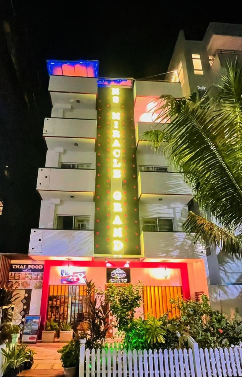 Hs Miracle Grand Hotel Hulhumale Bagian luar foto
