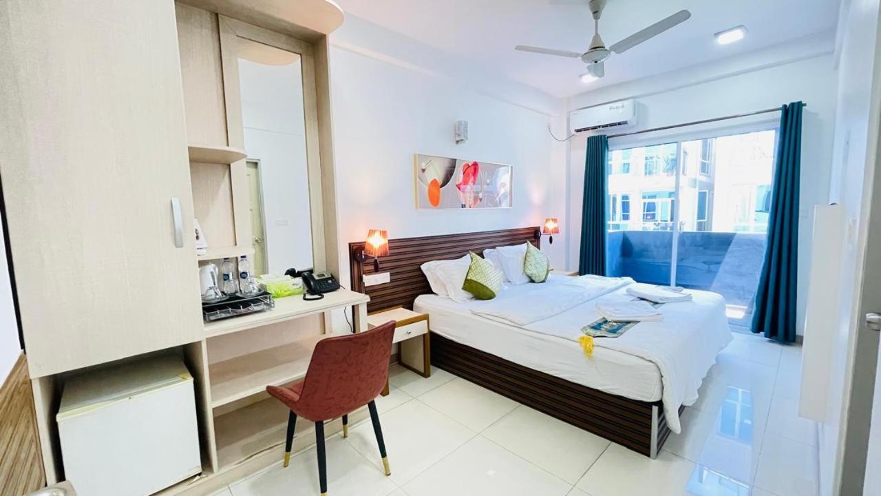 Hs Miracle Grand Hotel Hulhumale Bagian luar foto