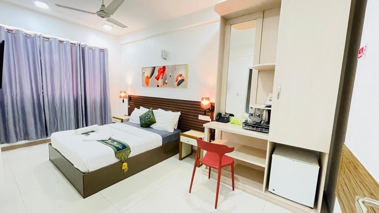 Hs Miracle Grand Hotel Hulhumale Bagian luar foto