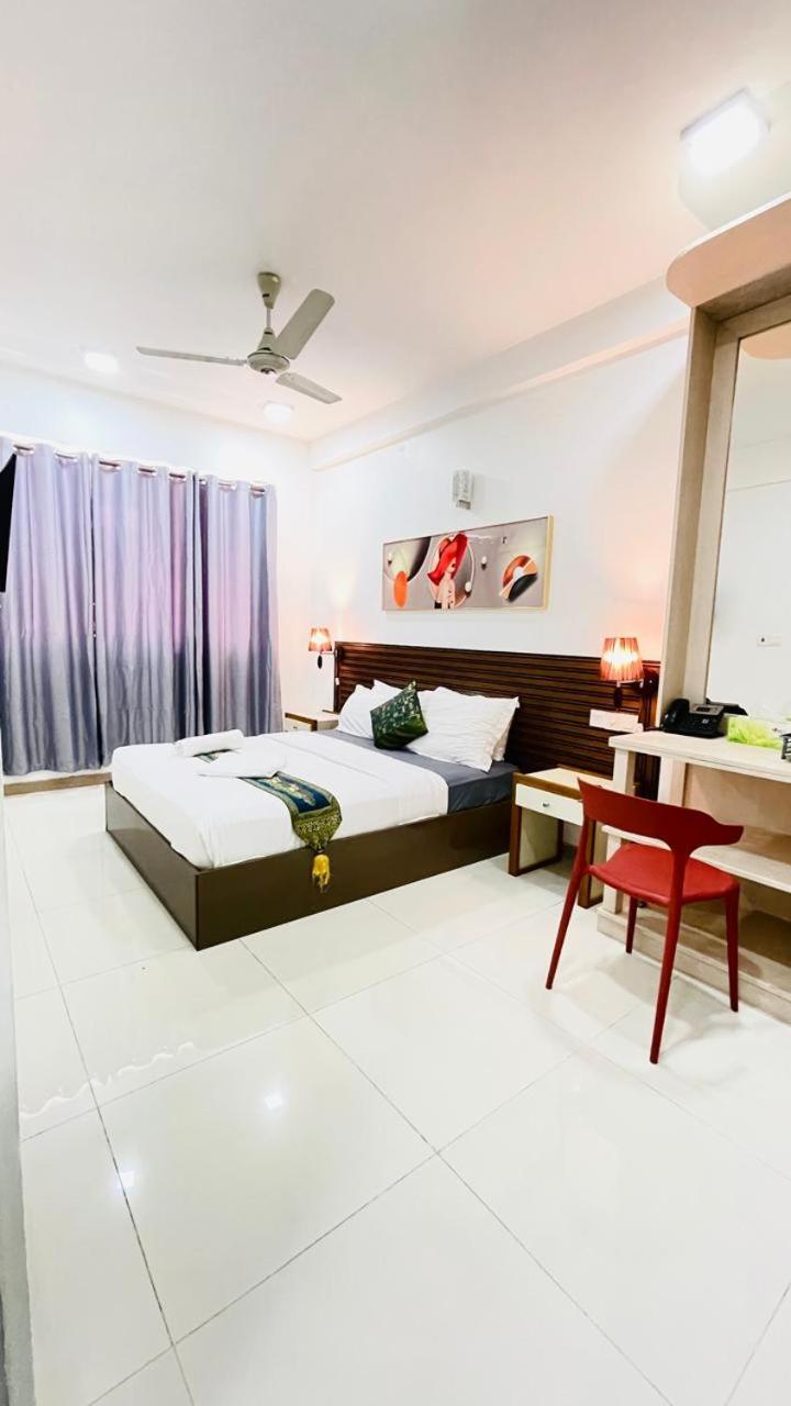 Hs Miracle Grand Hotel Hulhumale Bagian luar foto