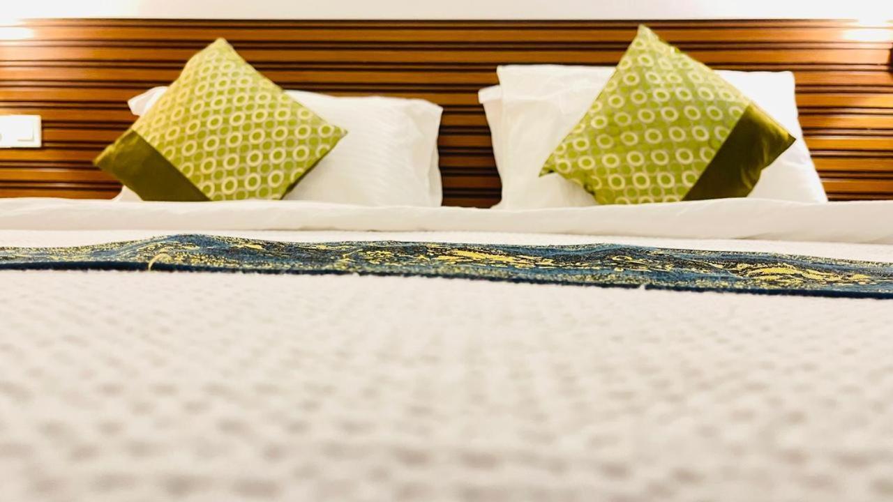 Hs Miracle Grand Hotel Hulhumale Bagian luar foto